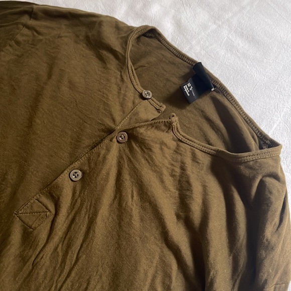 H&M army green 3/4 sleeve tee - Picture 4 of 5